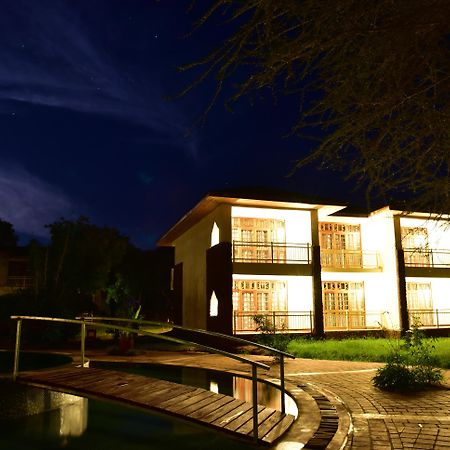 Hunters Lodge Twaandu Extérieur photo