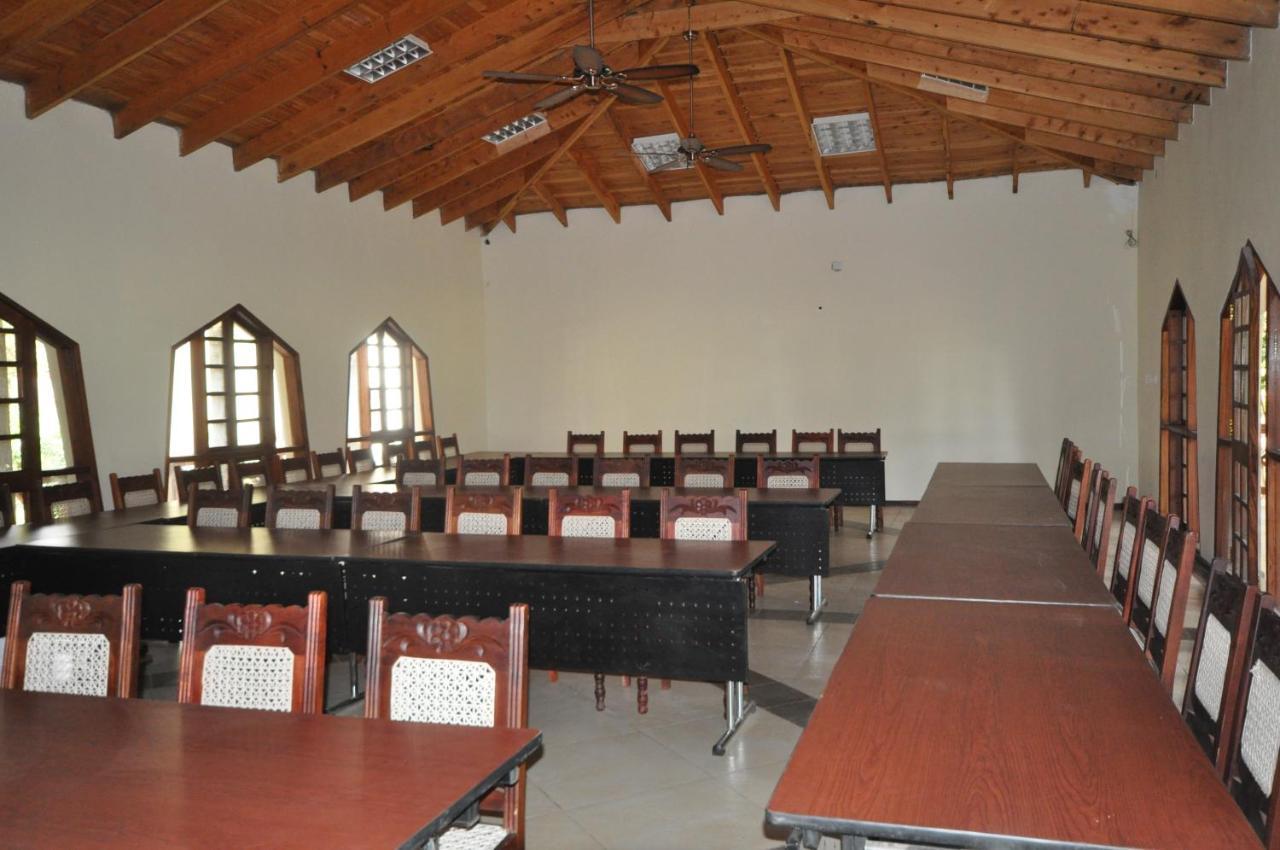 Hunters Lodge Twaandu Extérieur photo