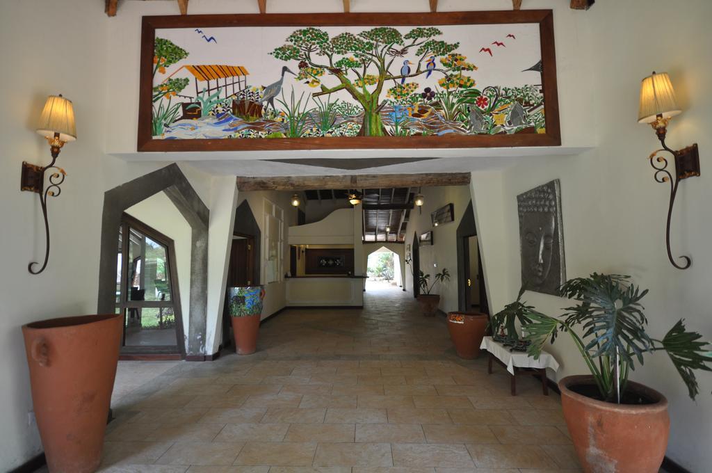Hunters Lodge Twaandu Extérieur photo