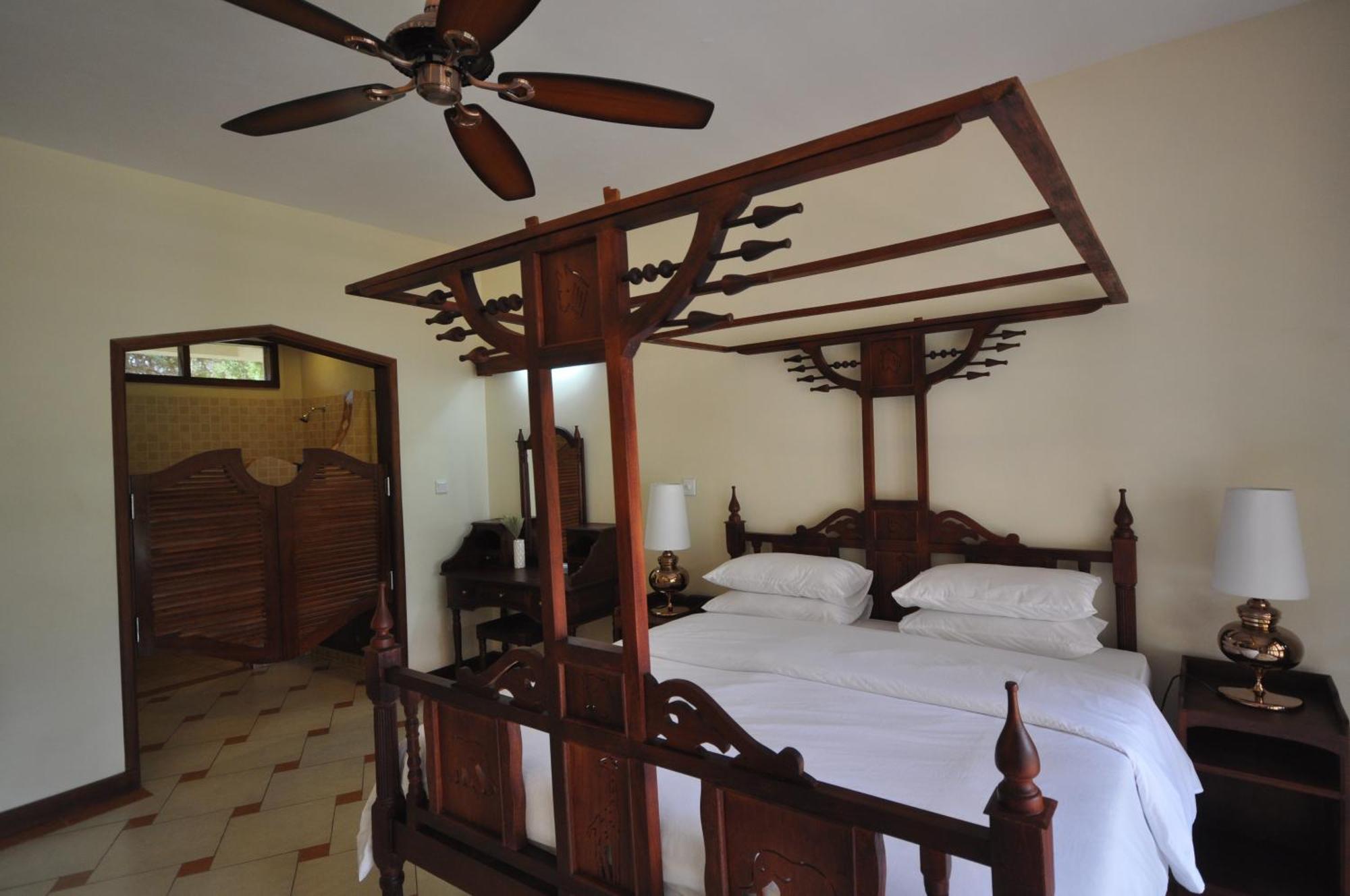 Hunters Lodge Twaandu Extérieur photo